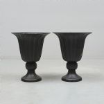 1369 9546 GARDEN URNS